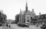 The Square And St Edward's Hall c.1950, Stow-on-The-Wold