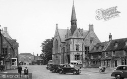 The Square And St Edward's Hall c.1950, Stow-on-The-Wold