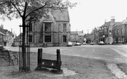 The Square c.1960, Stow-on-The-Wold