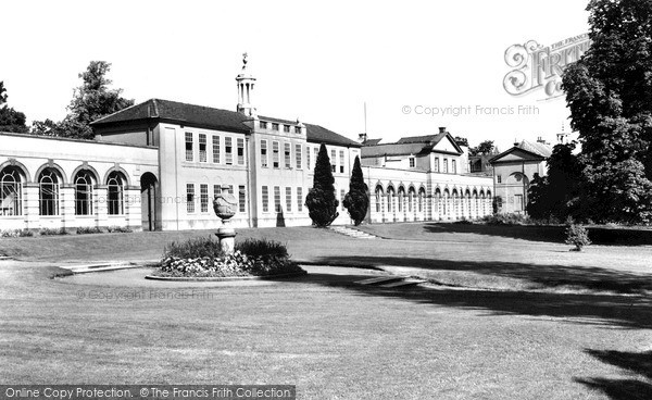 Photo of Stowe School, Chapel Court c.1960
