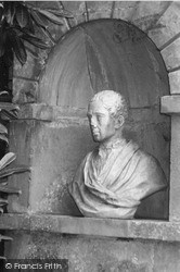 Pope's Bust, Stowe 2005, Stowe School