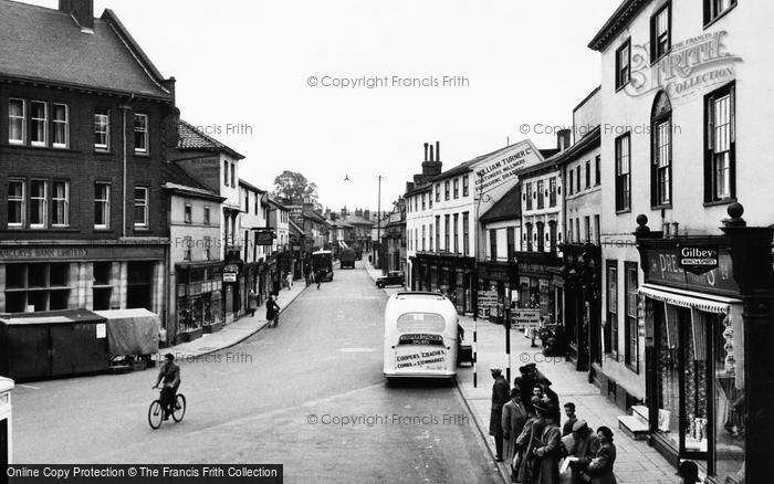 Photo of Stowmarket, Ipswich Street c.1950