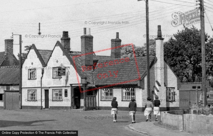 Photo of Stowmarket, The Gladstone Arms c.1955