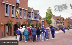 Crowd At Shakespeare's Birthplace 1998, Stratford-Upon-Avon
