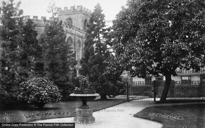 Photo of Stratford Upon Avon, Mulberry Tree And Guild Chapel 1892