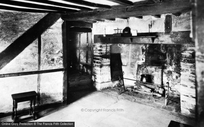 Photo of Stratford Upon Avon, Shakespeare's Birthplace, Kitchen Fireplace c.1900