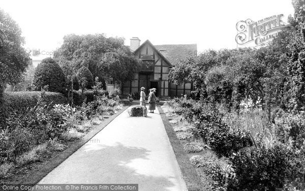 Photo of Stratford Upon Avon, Shakespeare's Garden 1922