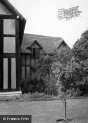 Shakespeare's House, Garden c.1930, Stratford-Upon-Avon