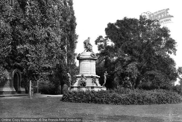 Photo of Stratford Upon Avon, Shakespeare's Monument 1922