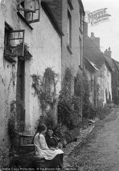 Photo of Stratton, Girls, Hillside 1920