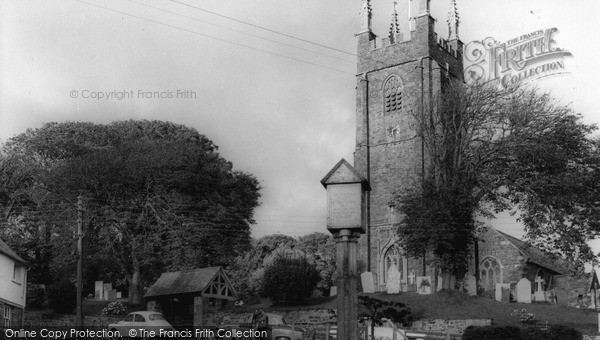 Photo of Stratton, St Andrew's Church c.1960
