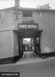 Tree Hotel 1937, Stratton