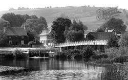 The Bridge 1899, Streatley