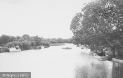 The River Thames c.1955, Streatley