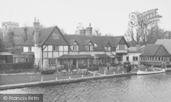 The Swan Hotel c.1960, Streatley