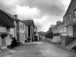 The Village 1925, Strete