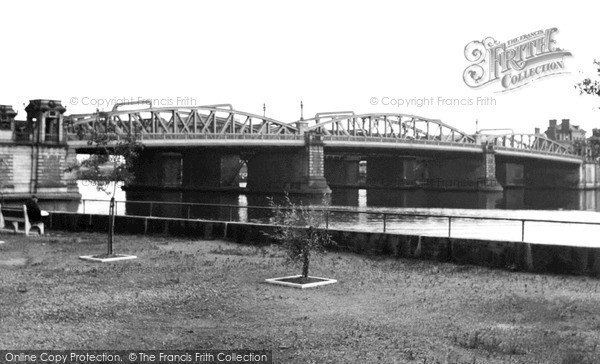 Photo of Strood, The Bridge c.1955
