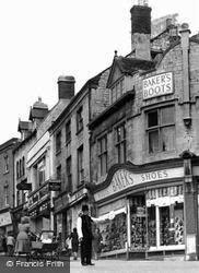 High Street, Baker's Boots c.1950, Stroud
