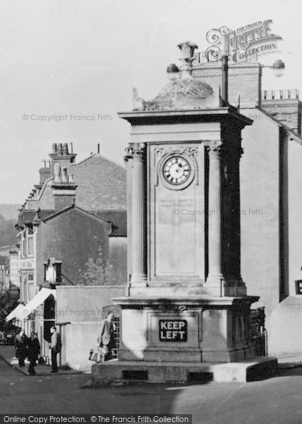 Photo of Stroud, Sims' Clock c.1950
