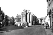 Sims' Clock, George Street c.1950, Stroud