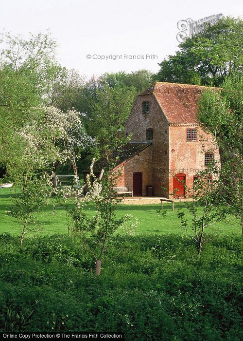 Photo of Sturminster Marshall, White Mill 2006