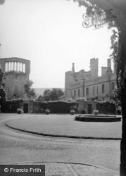 1951, Sudeley Castle