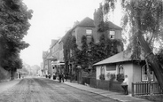 The Magpie Hotel, Thames Street 1890, Sunbury