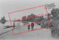 Queen's Promenade 1907, Surbiton