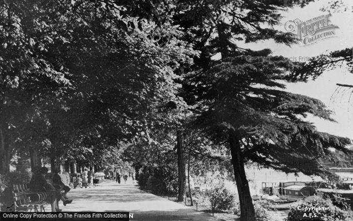 Photo of Surbiton, Queen's Promenade c.1955