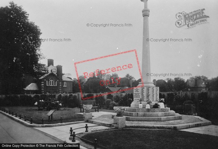 Photo of Surbiton, War Memorial 1923