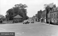 Main Road c.1960, Sutton Bridge