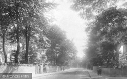 Brighton Road 1902, Sutton