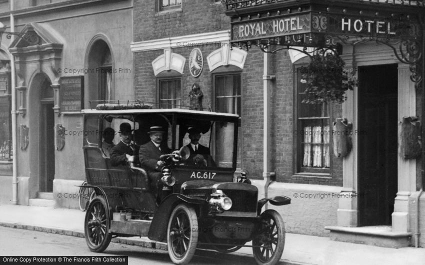 Sutton Coldfield, Car at Royal Hotel, High Street c1915