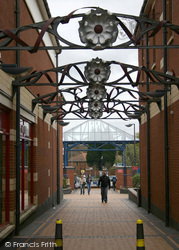 The Walkway By The Gracechurch Centre 2005, Sutton Coldfield