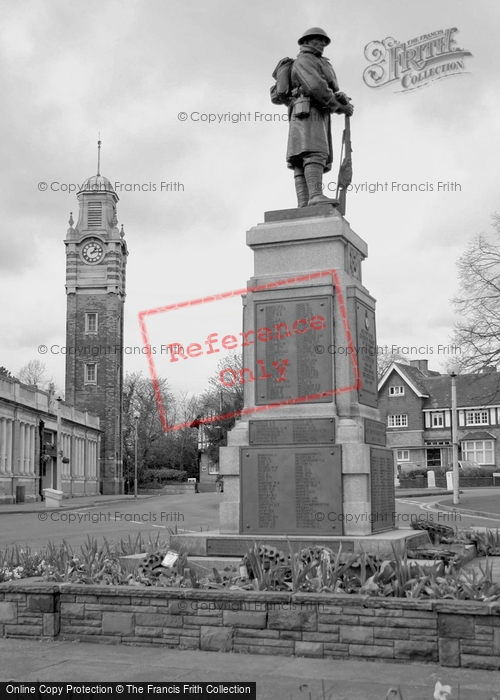Photo of Sutton Coldfield, War Memorial, King Edward's Square 2005