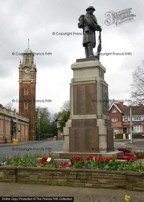 Photo of Sutton Coldfield, War Memorial, King Edward's Square 2005