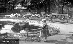 Manor Park, Child By The Fountain 1932, Sutton