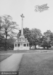 Manor Park, The War Memorial c.1960, Sutton