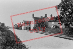 Sutton-on-Trent, Great North Road 1909, Sutton On Trent