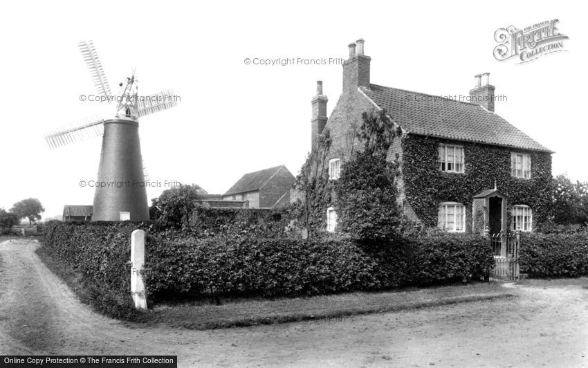 Sutton-on-Trent, the Mill and Mill House 1909