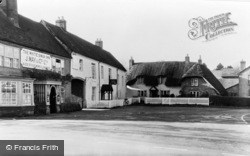 The Square c.1955, Sutton Scotney