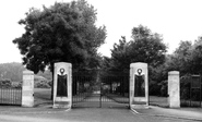 Park Gates c.1955, Swadlincote