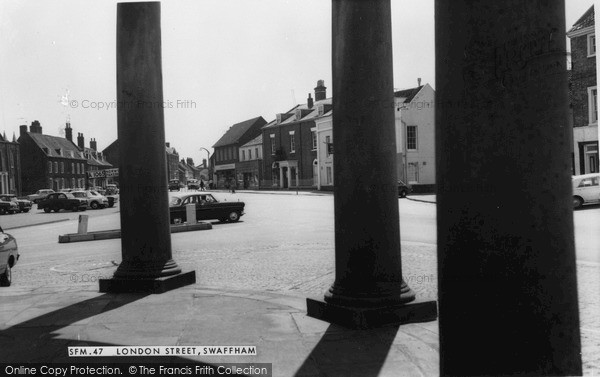 Photo of Swaffham, London Street c.1965