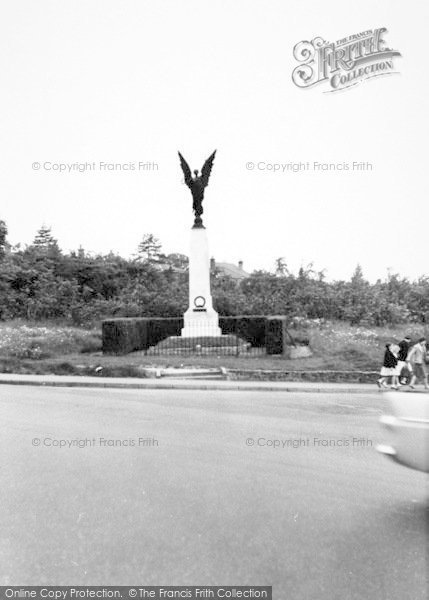 Photo of Swanley, The Memorial c.1955