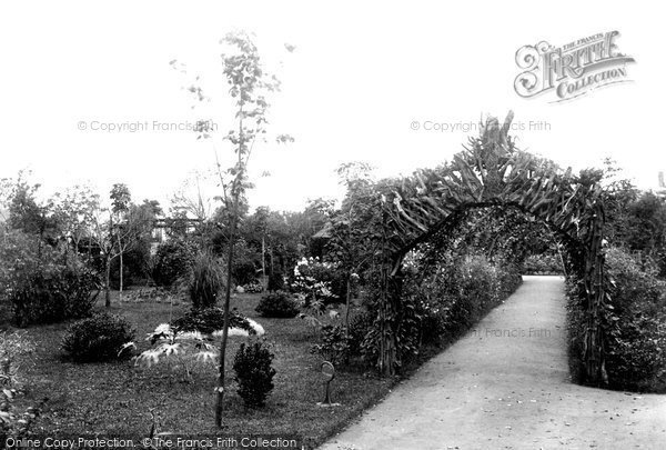 Photo of Swansea, Victoria Park 1902