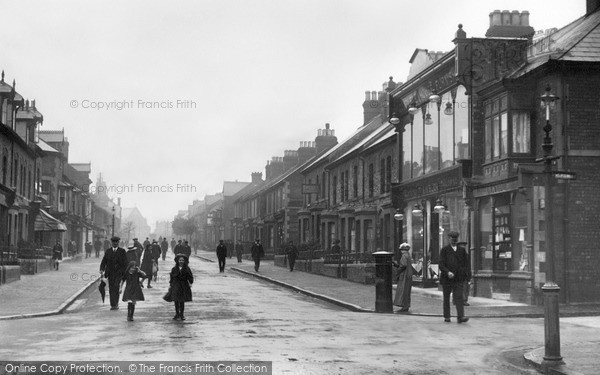 Photo of Swindon, Commercial Road 1913