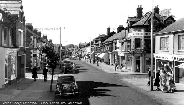 Photo of Swindon, Commercial Road c.1965