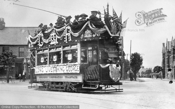Photo of Swindon, Decorated Tram 1911