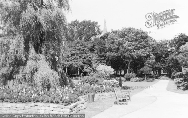 Photo of Swindon, Faringdon Road Park c.1965