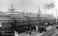 G.W.R. Works 'trip' Train c.1913, Swindon